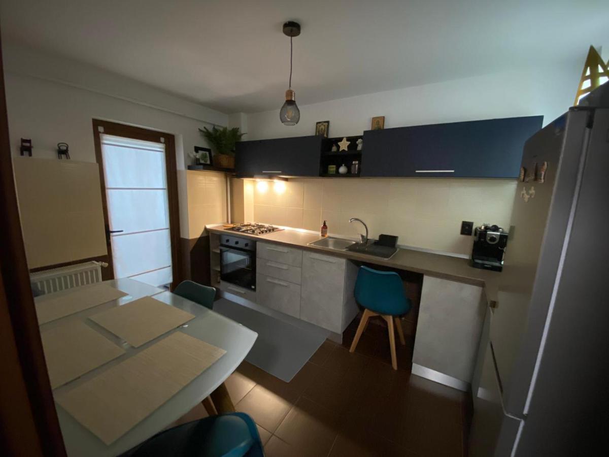 Aparthotel City Center Targu Ocna Екстериор снимка